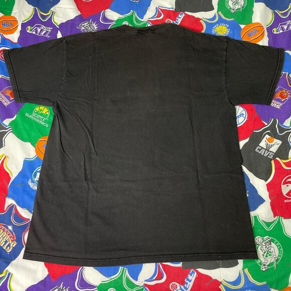 Vintage Starter 1998 NBA Chicago Bulls 3 Peat Mascot Basketball Tee - Picture 2 of 4